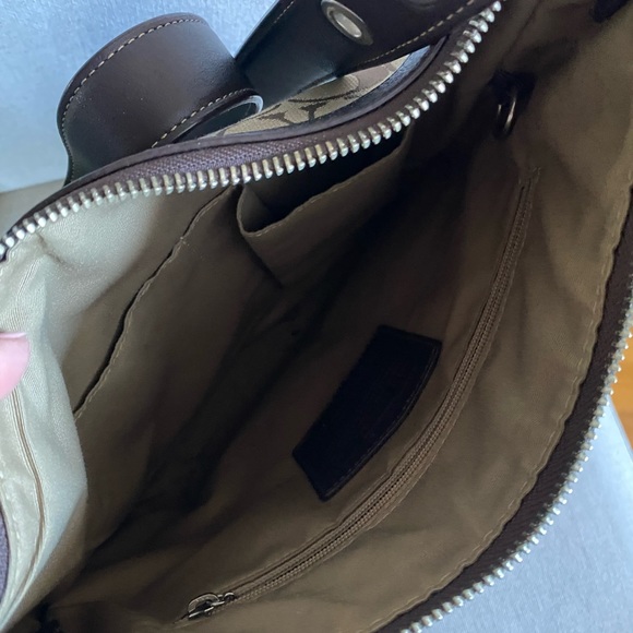 Coach crossbody monogram purse - Picture 2 of 4